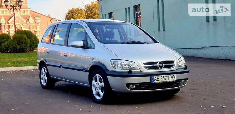 Минивэн Opel Zafira 2003 в Каменском