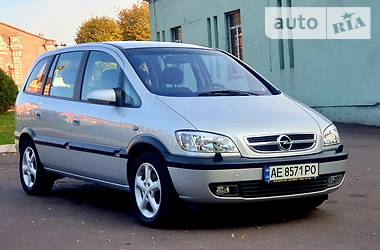 Минивэн Opel Zafira 2003 в Каменском