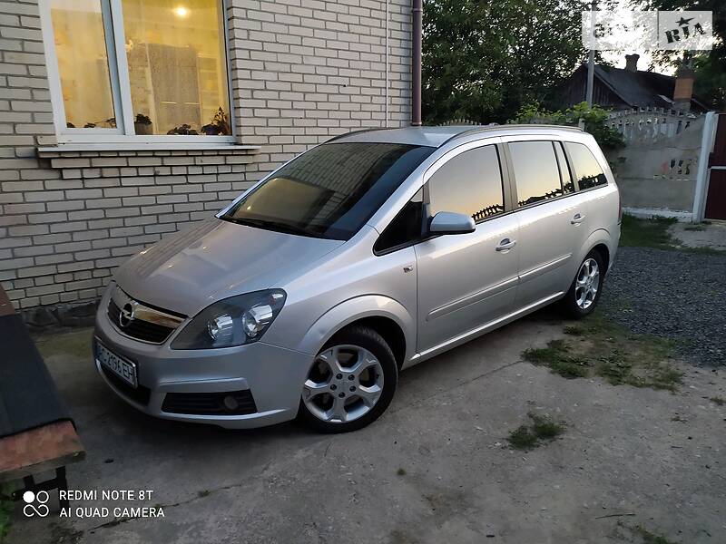 Минивэн Opel Zafira 2007 в Луцке