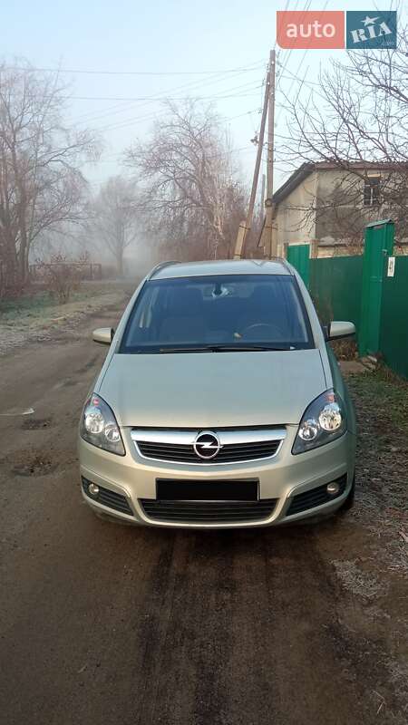 Минивэн Opel Zafira 2006 в Чернигове