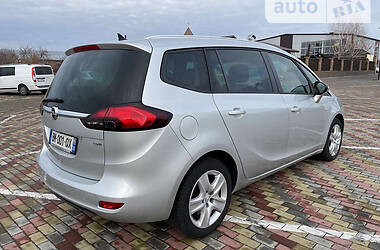 Минивэн Opel Zafira 2015 в Житомире