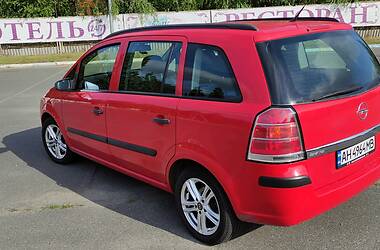 Минивэн Opel Zafira 2006 в 