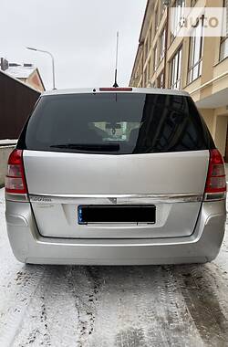 Минивэн Opel Zafira 2008 в Каменском