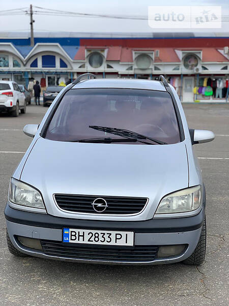 Минивэн Opel Zafira 2000 в Одессе