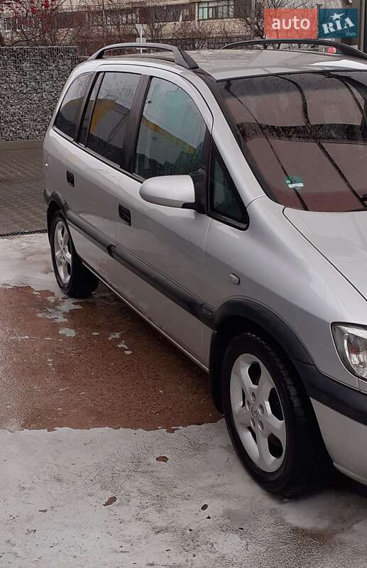 Мінівен Opel Zafira 2001 в Житомирі