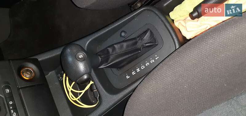 Мінівен Opel Zafira 2001 в Житомирі