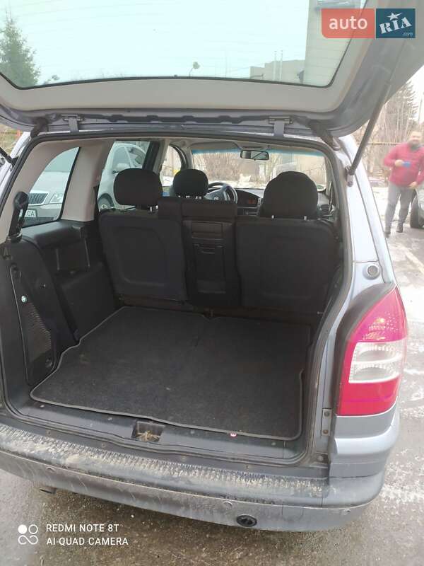 Мінівен Opel Zafira 2004 в Рівному