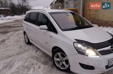 Универсал Opel Zafira 2009 в Калуше