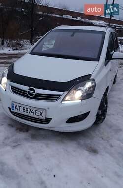 Универсал Opel Zafira 2009 в 