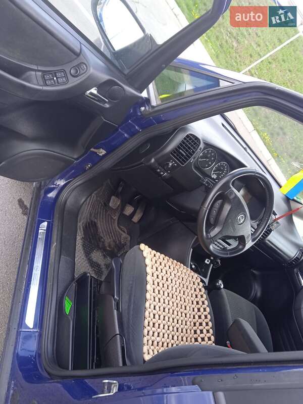 Мінівен Opel Zafira 2003 в Вінниці