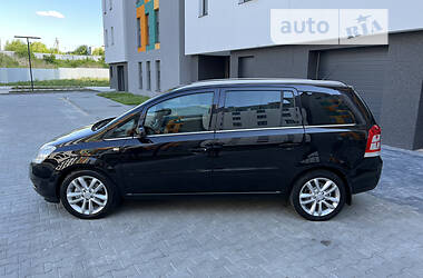 Минивэн Opel Zafira 2009 в 