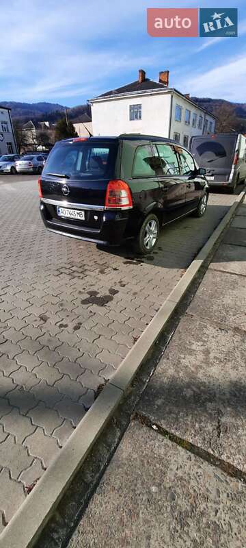 Минивэн Opel Zafira 2008 в Сколе