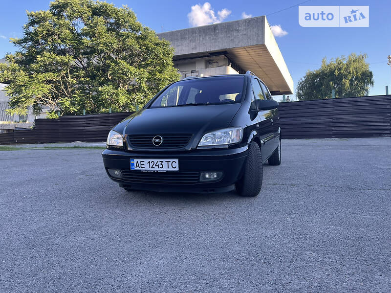 Мінівен Opel Zafira 2004 в Дніпрі