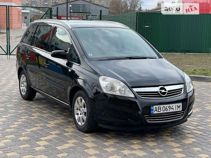Минивэн Opel Zafira 2008 в Виннице