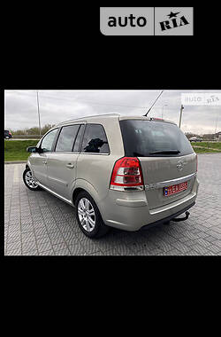 Минивэн Opel Zafira 2010 в Стрые