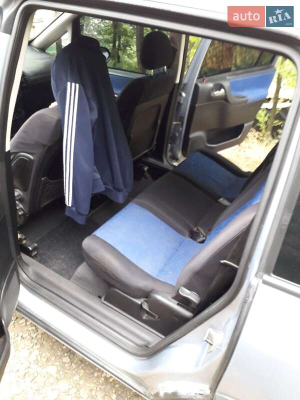 Минивэн Opel Zafira 1999 в Черновцах