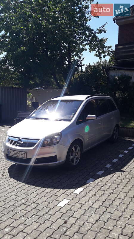 Минивэн Opel Zafira 2007 в Кременчуге