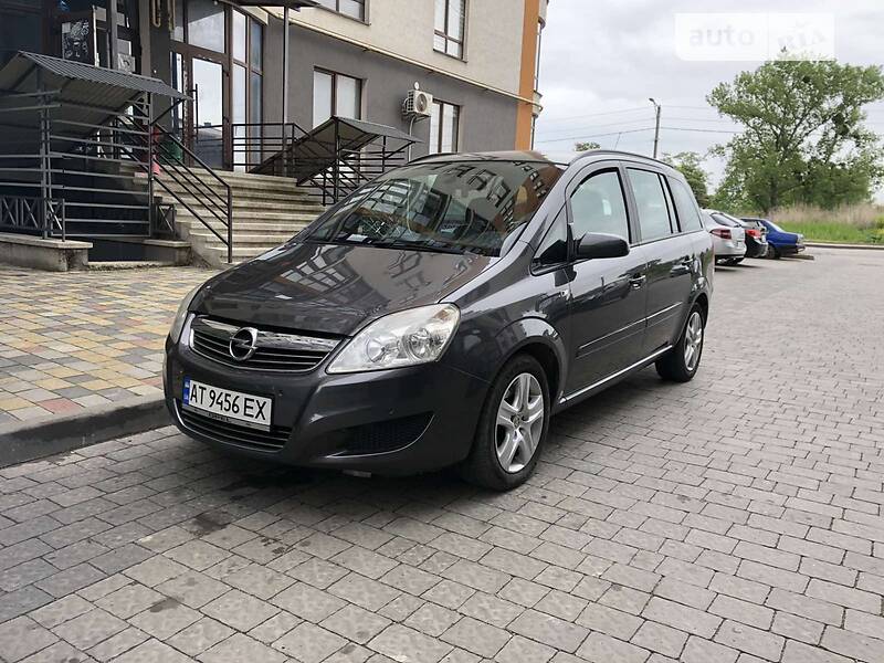 Минивэн Opel Zafira 2009 в Ивано-Франковске