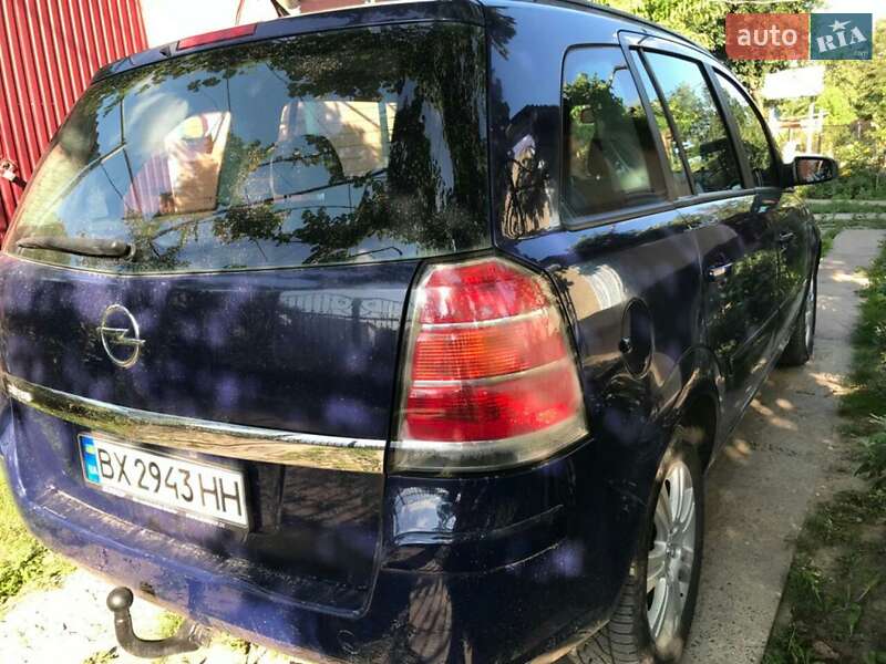 Мінівен Opel Zafira 2006 в Чернівцях