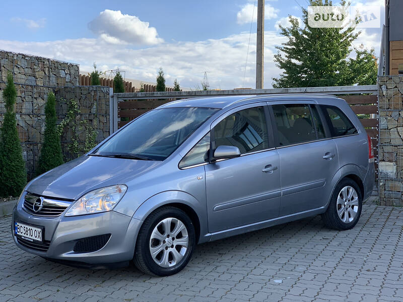 Мінівен Opel Zafira 2009 в Стрию