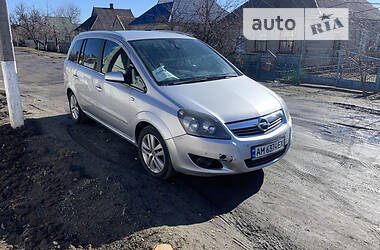 Минивэн Opel Zafira 2008 в Запорожье