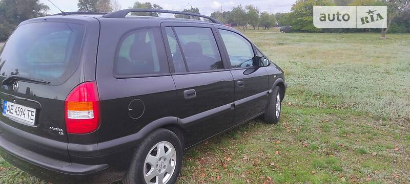 Мінівен Opel Zafira 2001 в Кам'янському