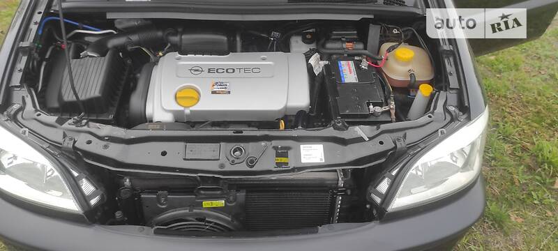 Мінівен Opel Zafira 2001 в Кам'янському