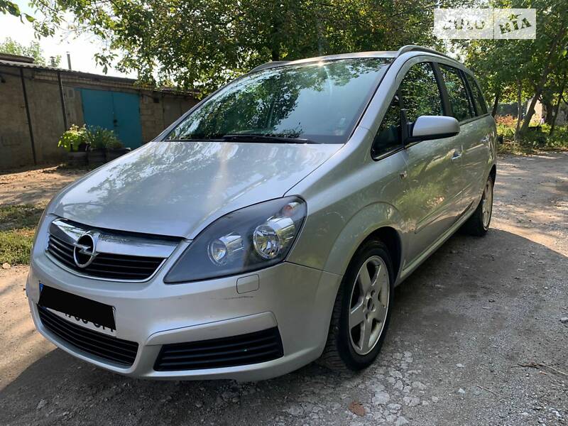 Универсал Opel Zafira 2005 в Запорожье