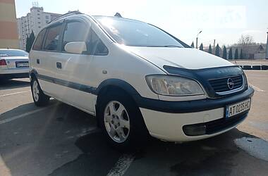 Мінівен Opel Zafira 2002 в Івано-Франківську