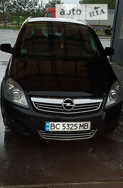 Минивэн Opel Zafira 2010 в 