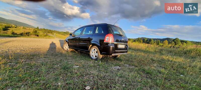 Минивэн Opel Zafira 2008 в Сколе