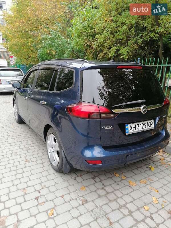 Минивэн Opel Zafira 2012 в Львове