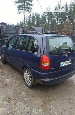Минивэн Opel Zafira 2005 в Киеве