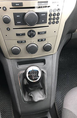 Минивэн Opel Zafira 2008 в 