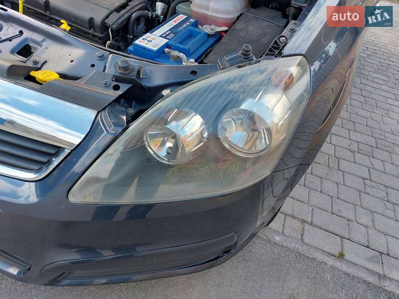 Мінівен Opel Zafira 2006 в Рівному фото 19 Мінівен Opel Zafira 2006 в Рівному