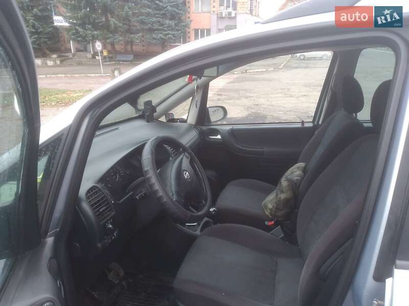 Мінівен Opel Zafira 2002 в Володимирі