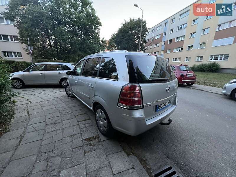 Минивэн Opel Zafira 2007 в Ровно фото 4 Минивэн Opel Zafira 2007 в Ровно