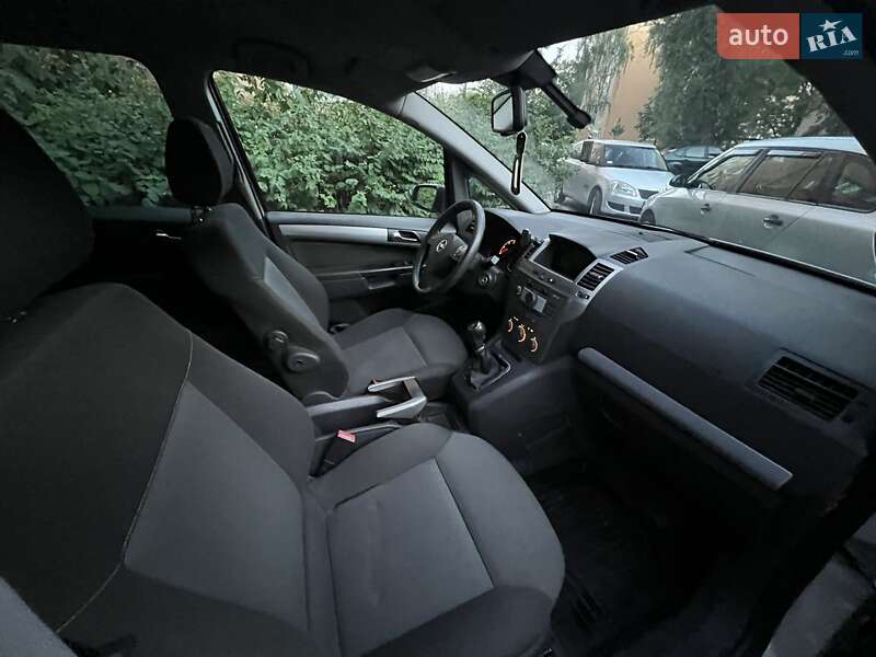 Минивэн Opel Zafira 2007 в Ровно фото 7 Минивэн Opel Zafira 2007 в Ровно