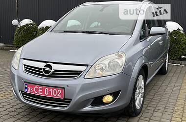 Минивэн Opel Zafira 2009 в Львове