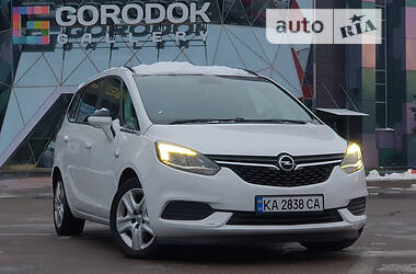 Минивэн Opel Zafira 2017 в Киеве