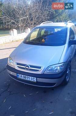 Мінівен Opel Zafira 2003 в  Мінівен Opel Zafira 2003 в
