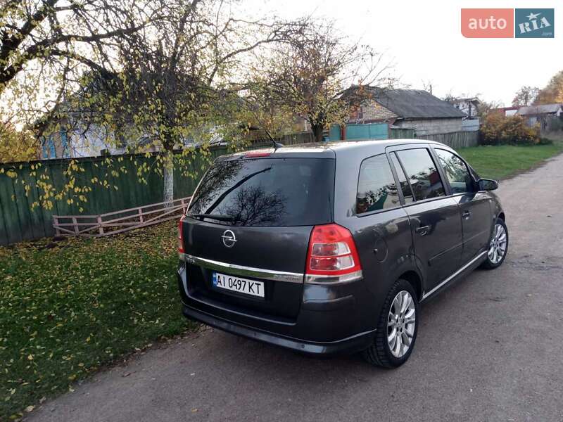 Минивэн Opel Zafira 2009 в Вышгороде