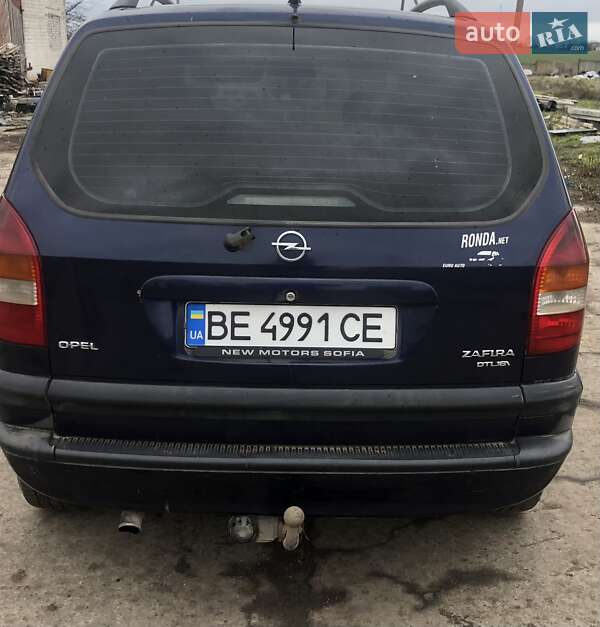 Минивэн Opel Zafira 2001 в Одессе