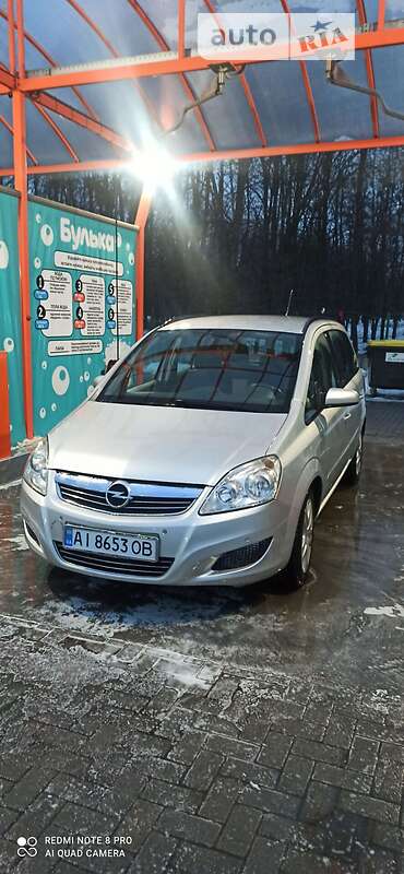 Минивэн Opel Zafira 2009 в Житомире