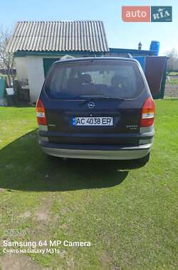 Минивэн Opel Zafira 2000 в Ратным