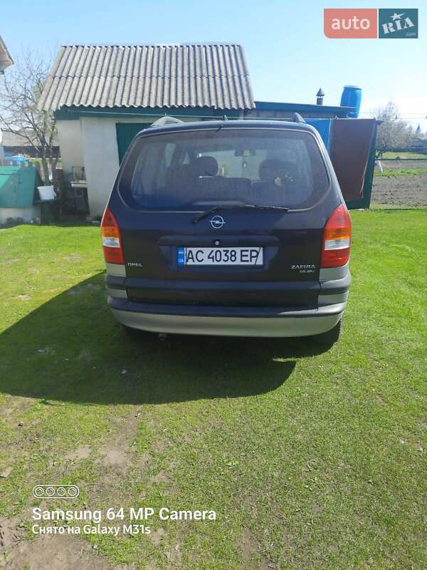 Минивэн Opel Zafira 2000 в Ратным