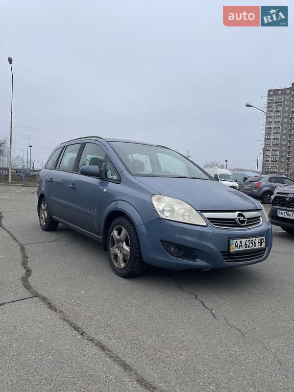 Мінівен Opel Zafira 2008 в Києві