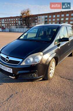 Минивэн Opel Zafira 2007 в 
