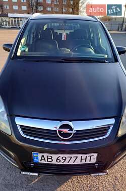 Минивэн Opel Zafira 2007 в 