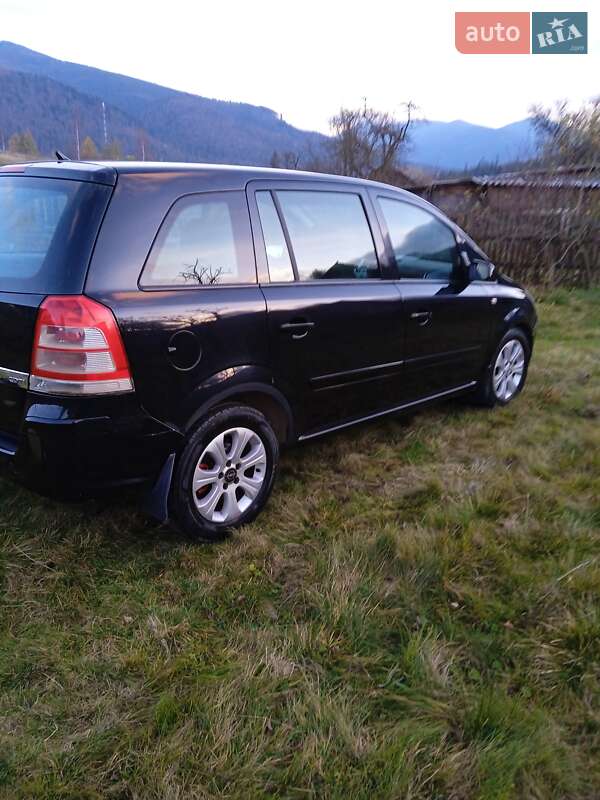 Минивэн Opel Zafira 2009 в Долине фото 2 Минивэн Opel Zafira 2009 в Долине